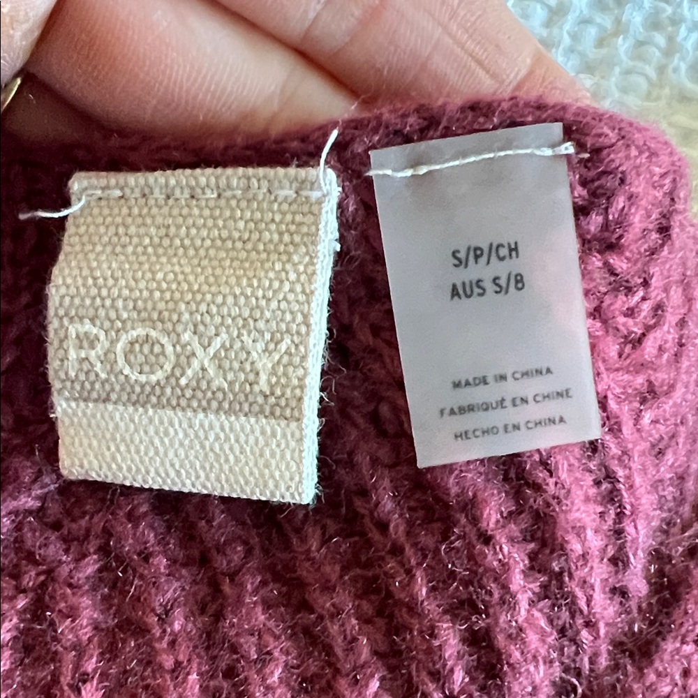 Women's Roxy V-Neck Knit Sweater - Picture 4 of 4